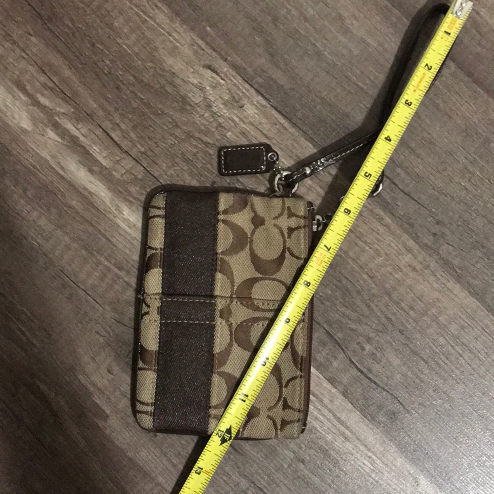 Coach Wristlet - Picture 8 of 8